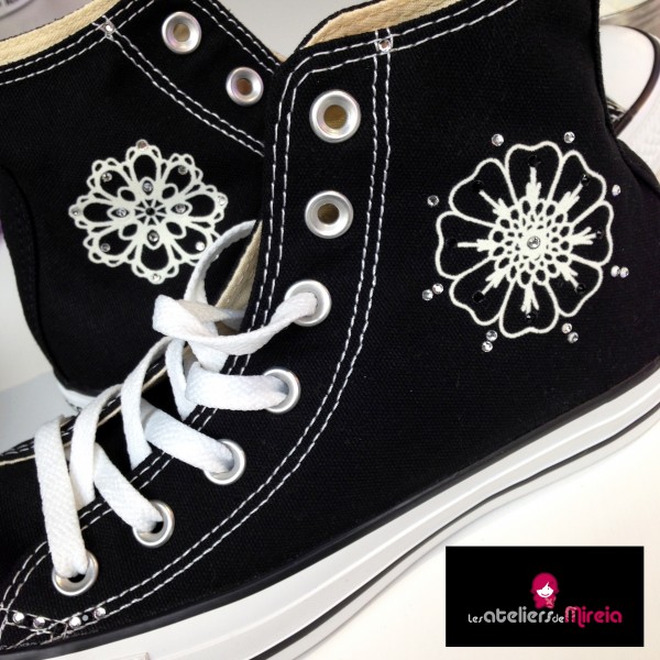 Custo_Converse_noirH_fleurs